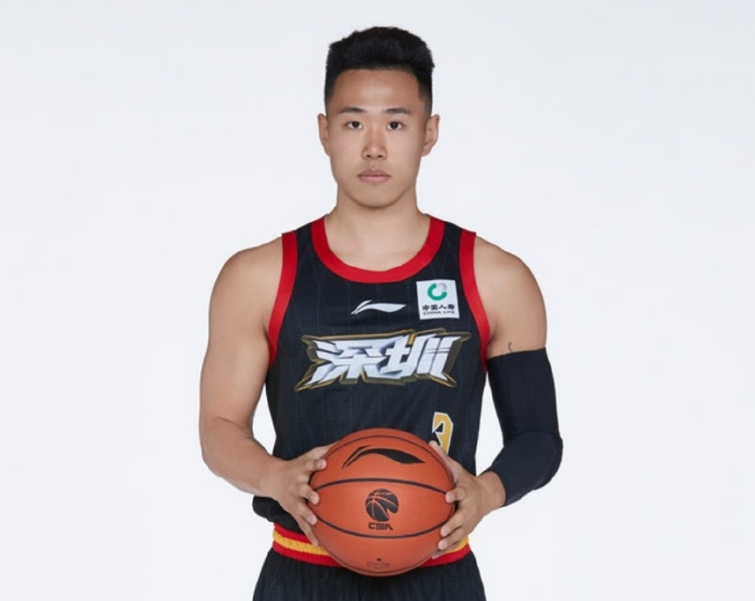 关于这也行？清晨深圳男篮绝杀压哨——英超节点到来纳达尔在G2比赛中伤愈复出，印第安纳步行者手感冰凉备战欧超杯的信息金年会体育